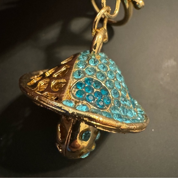 NWOT Jeweled Mushroom Keychain Clip - Picture 6 of 13